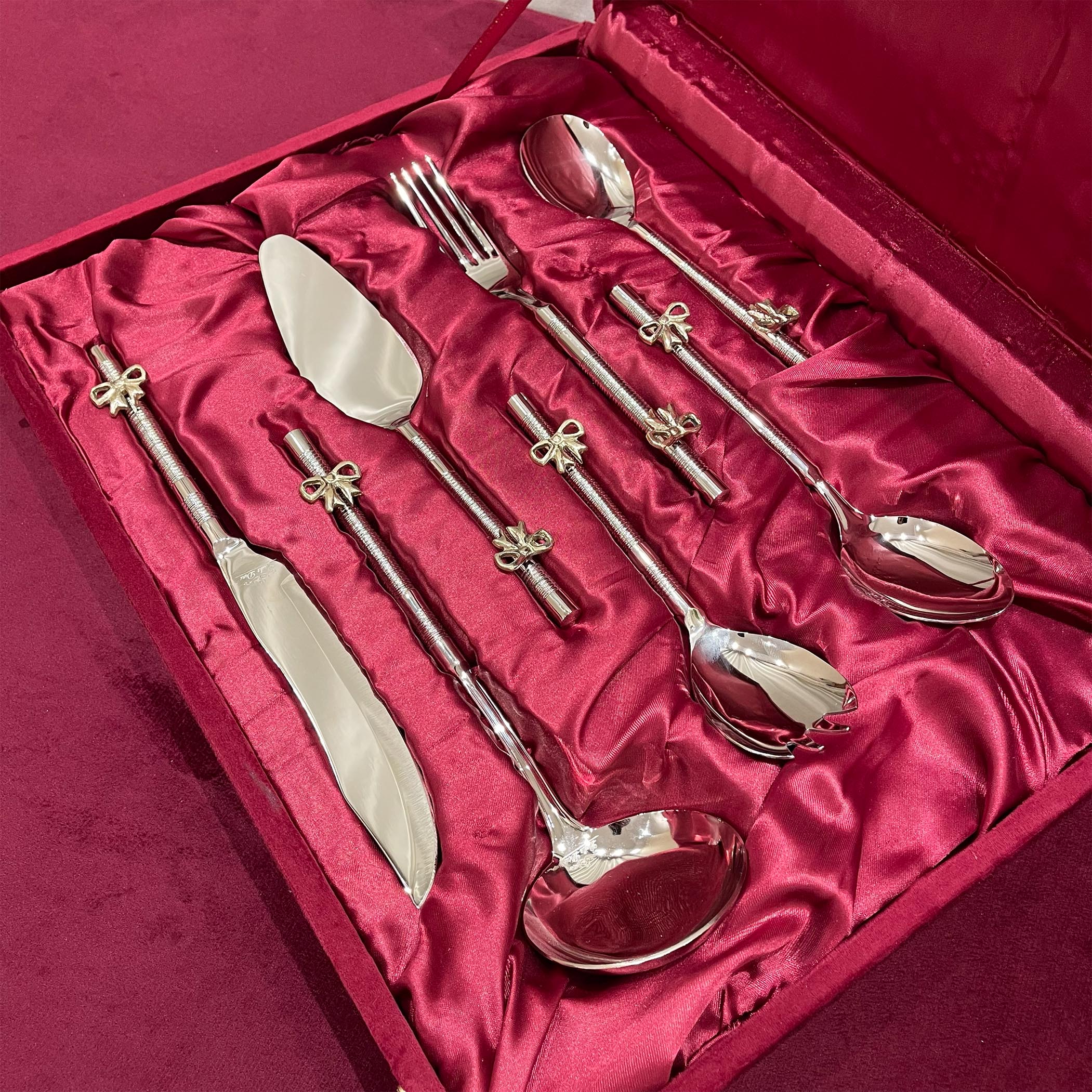 Bow Cutlery Serving Tools Set With Box