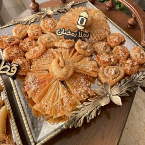 Square  Serving Dish With Leaves - Image 4