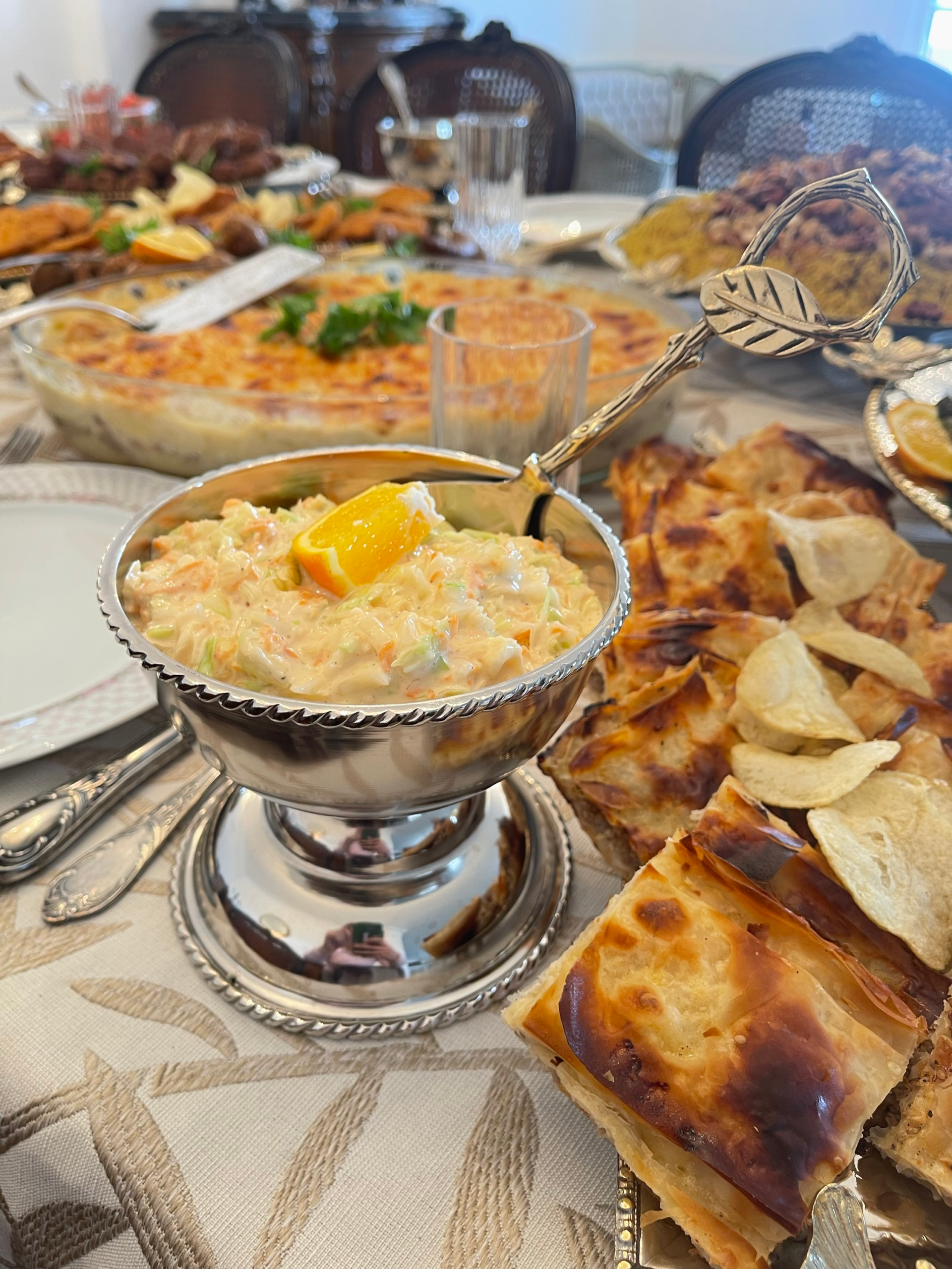 Majdool deep bowl